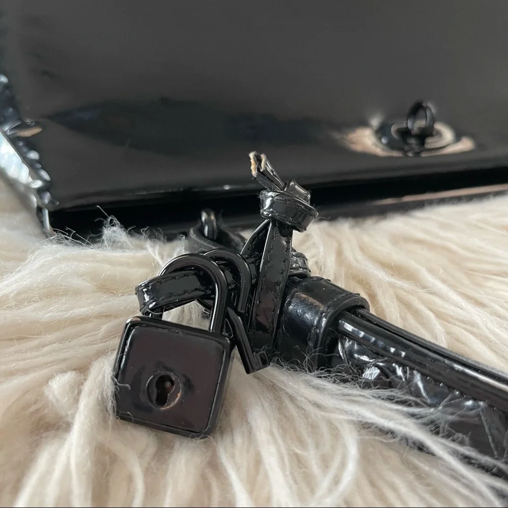 BOTTEGA VENETA Patent Leather Black Frame Bag - Picture 5 of 13